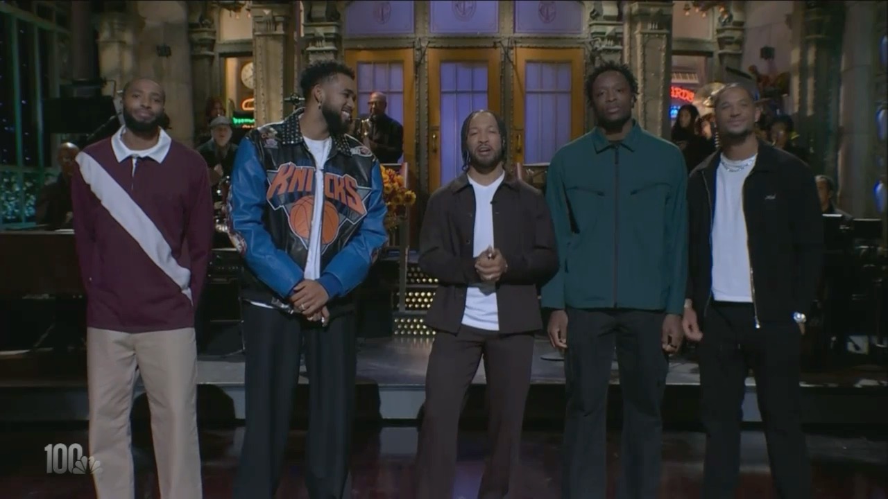 مونولوگ «جیلن برانسون» در SNL و شوخی‌های بازیکنان نیکس با یکدیگر